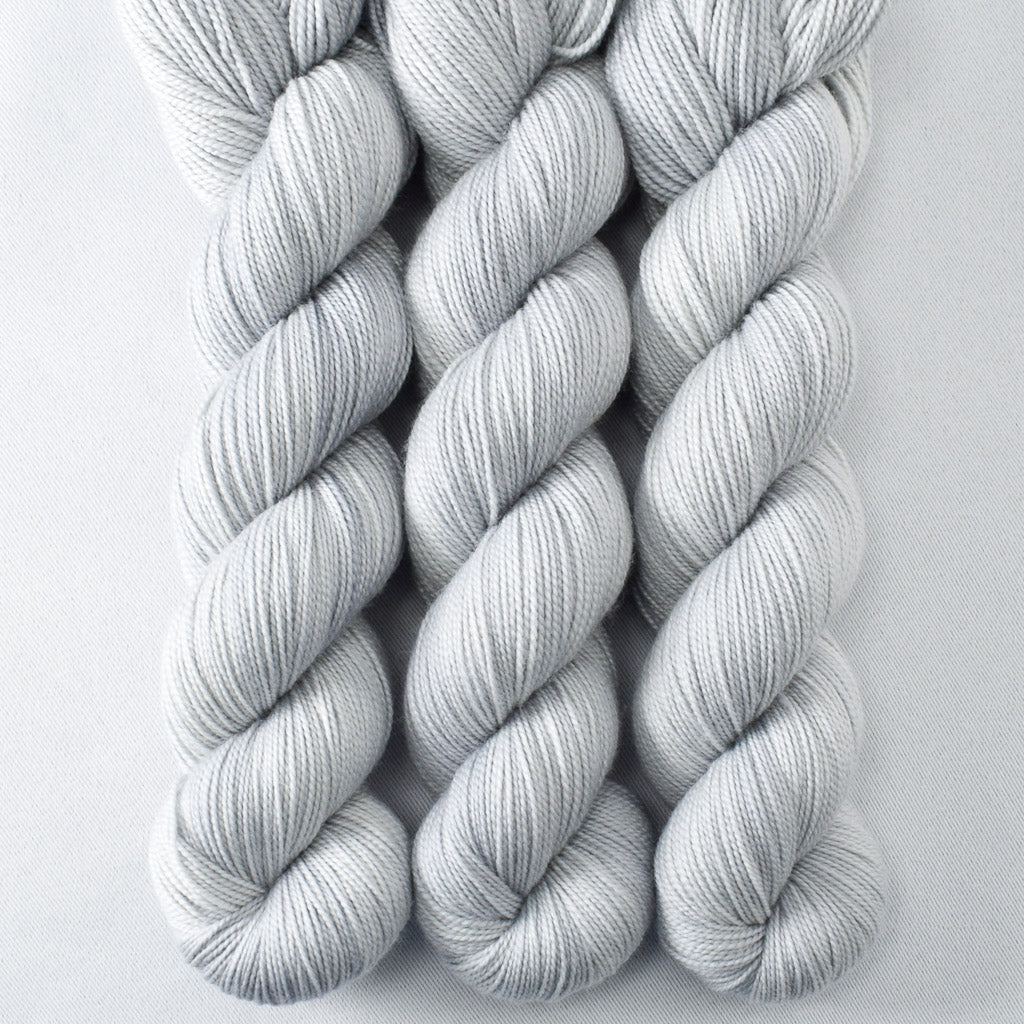 Kuma - Miss Babs Yummy 2-Ply superwash Merino wool yarn