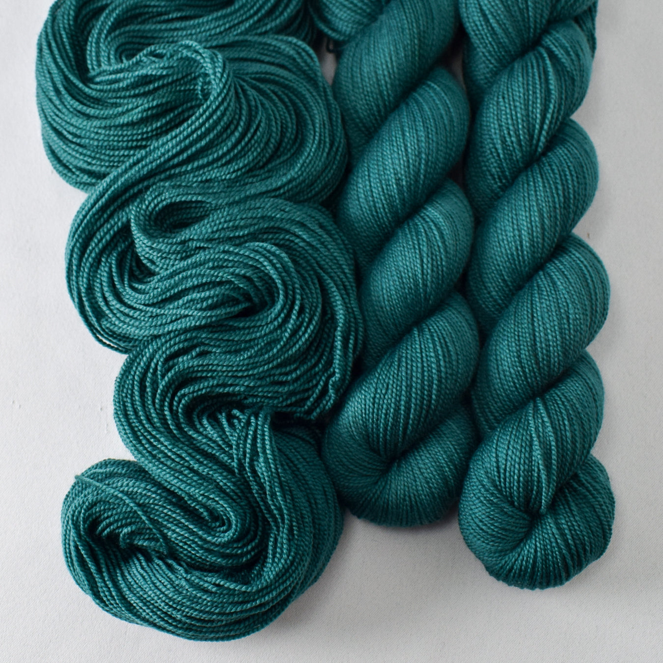 Longview - Miss Babs Yummy 2-Ply yarn