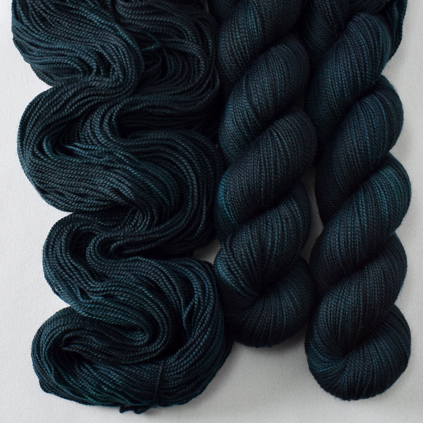 Madeira Bay - Miss Babs Yummy 2-Ply yarn