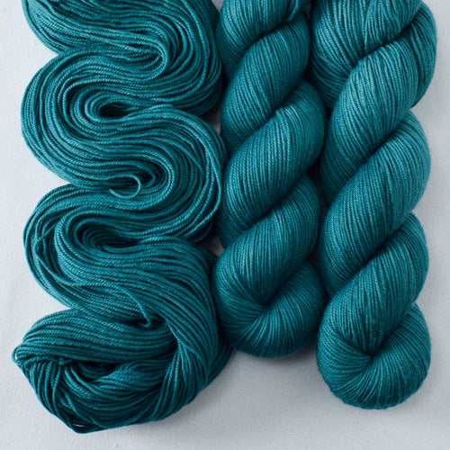 Mahi Mahi - Miss Babs Laurel Falls Shaniko Merino wool yarn