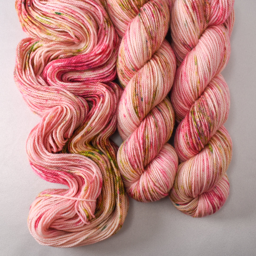 Mellow Apricot - Miss Babs Killington 350 yarn