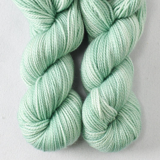 Mirador - Miss Babs Yummy 2-Ply Toes superwash Merino wool yarn