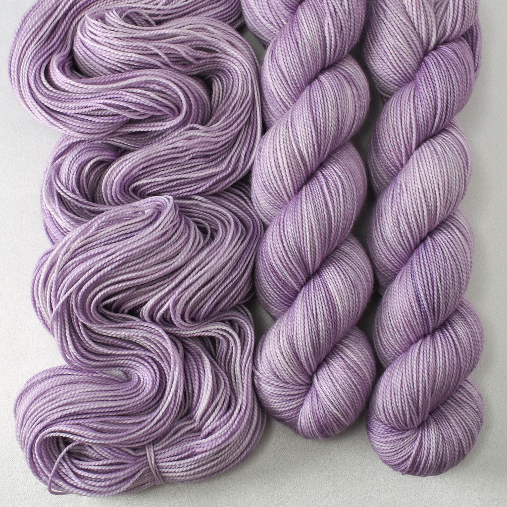 Nieve - Miss Babs Yummy 2-Ply yarn