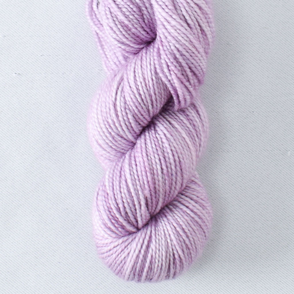 Nieve - Miss Babs Yummy 2-Ply Toes superwash Merino wool yarn