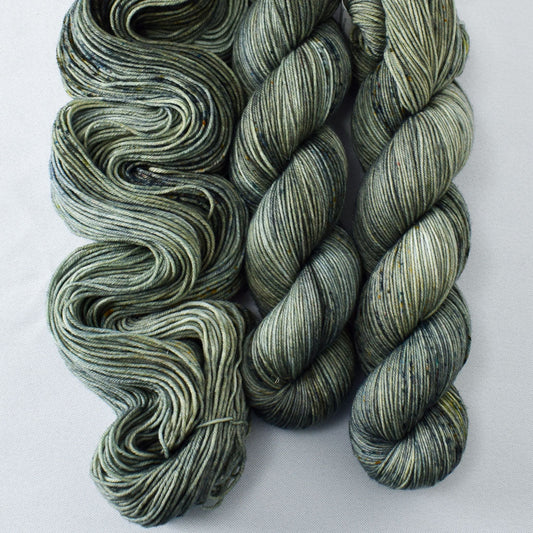 Noblewood - Miss Babs Putnam yarn