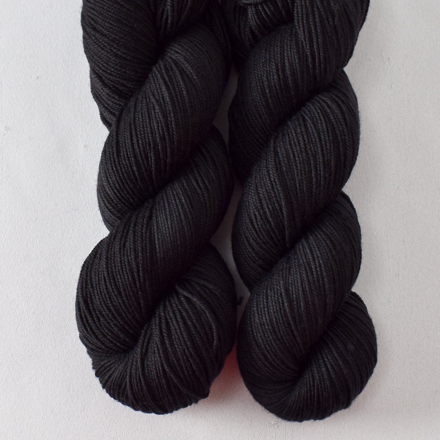 Obsidian - Miss Babs Laurel Falls yarn
