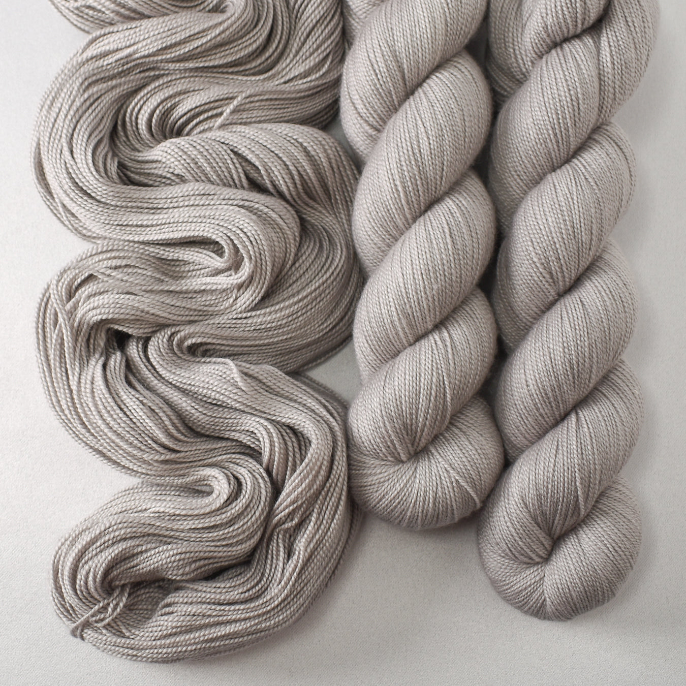Oyster - Miss Babs Avon yarn