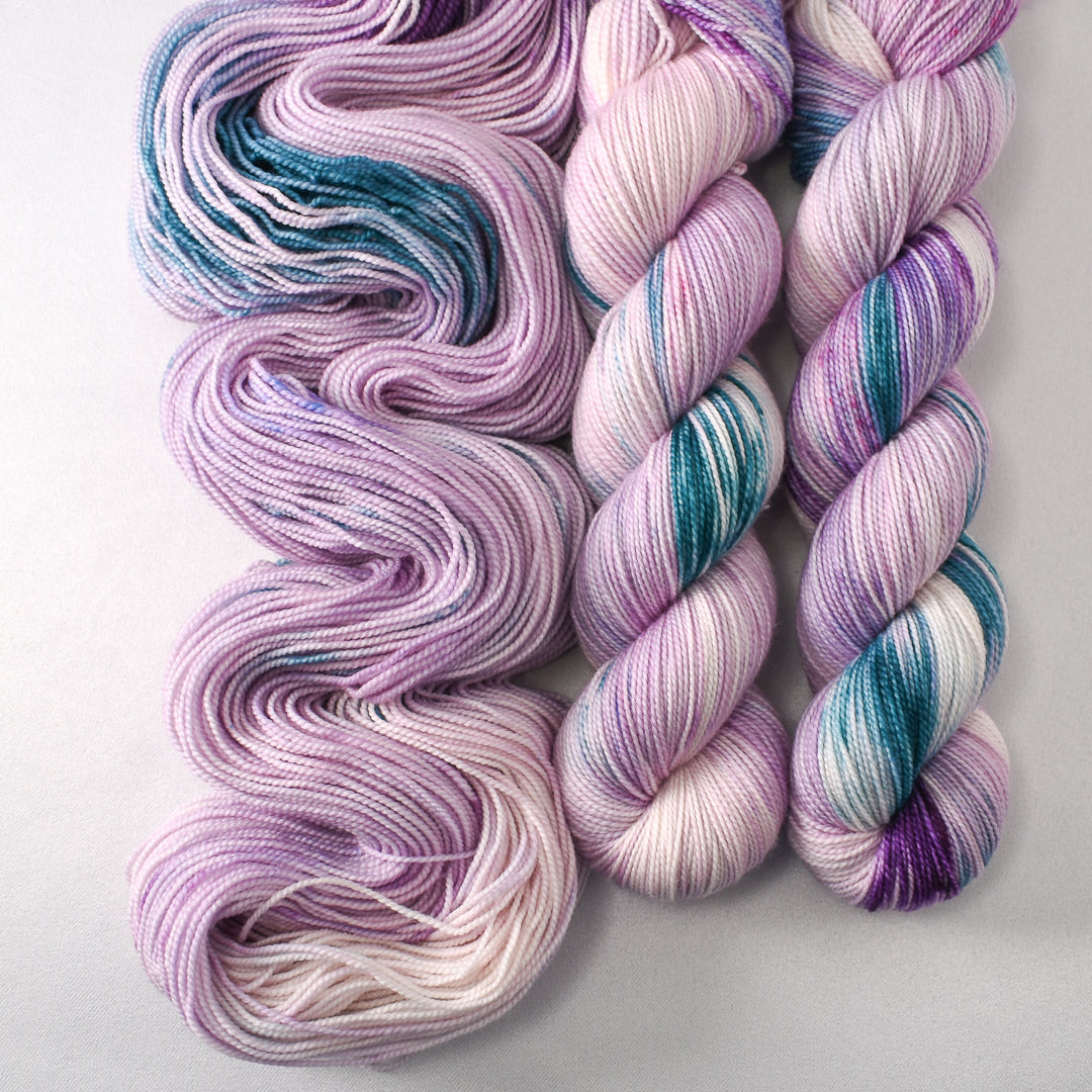 Perfumed Air - Miss Babs Yummy 2-Ply yarn