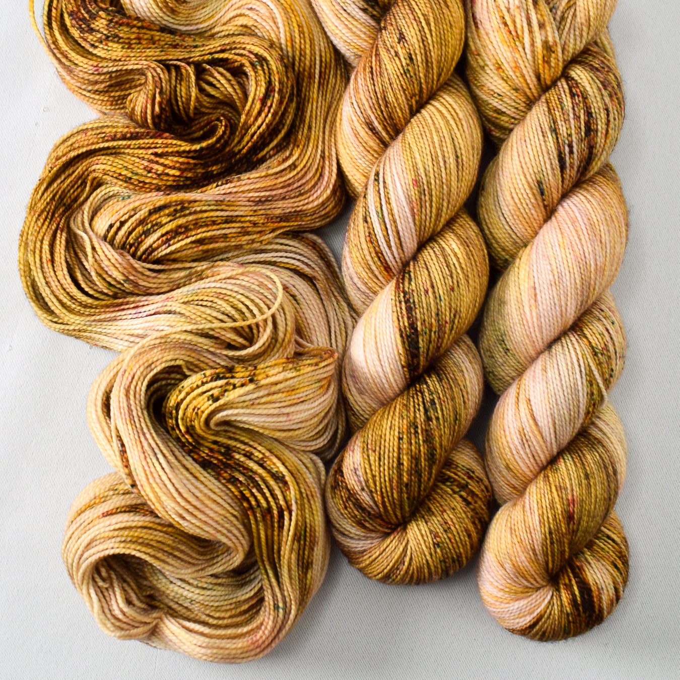 Rangeland - Miss Babs Yummy 2-Ply superwash Merino wool yarn