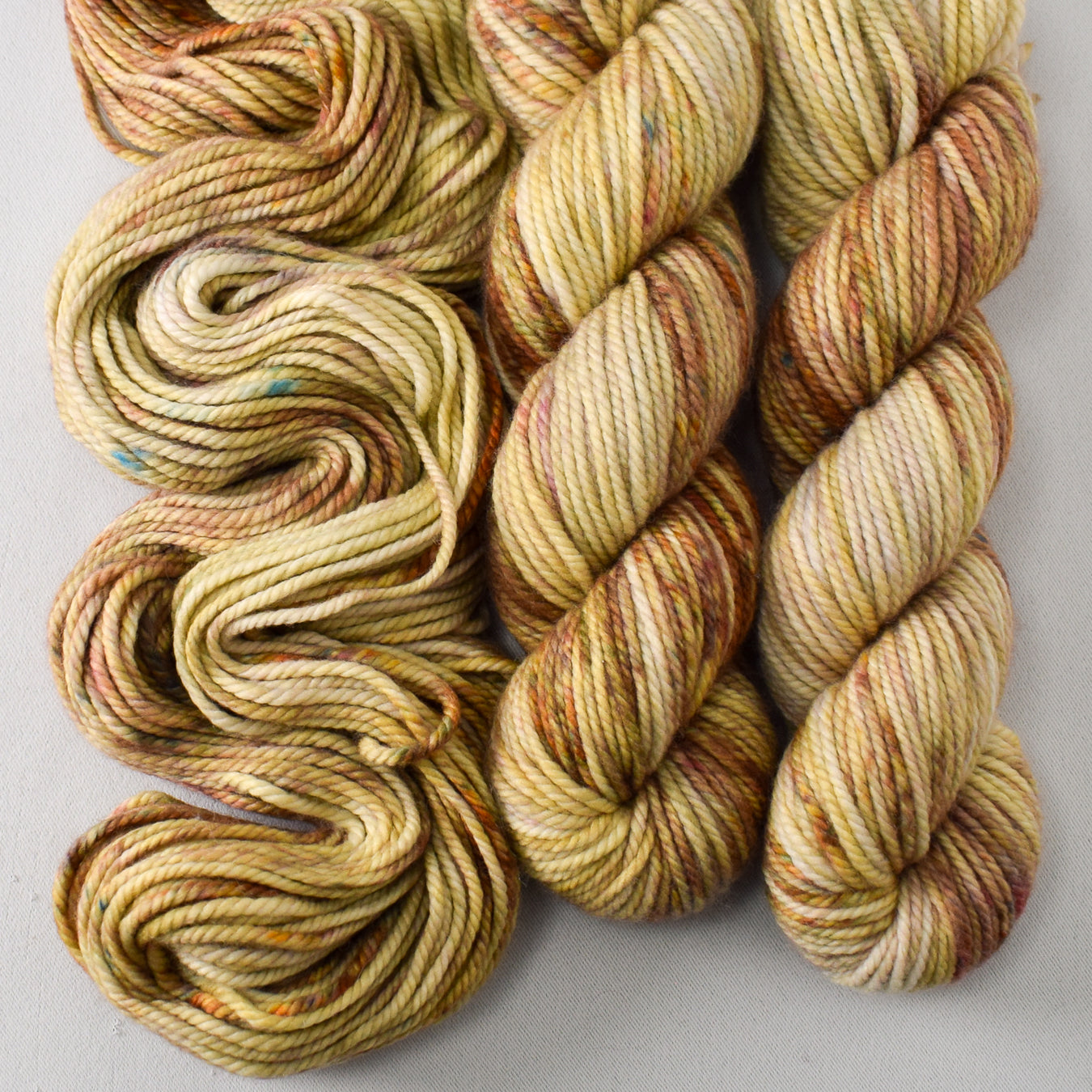 Rangeland - Miss Babs K2 yarn