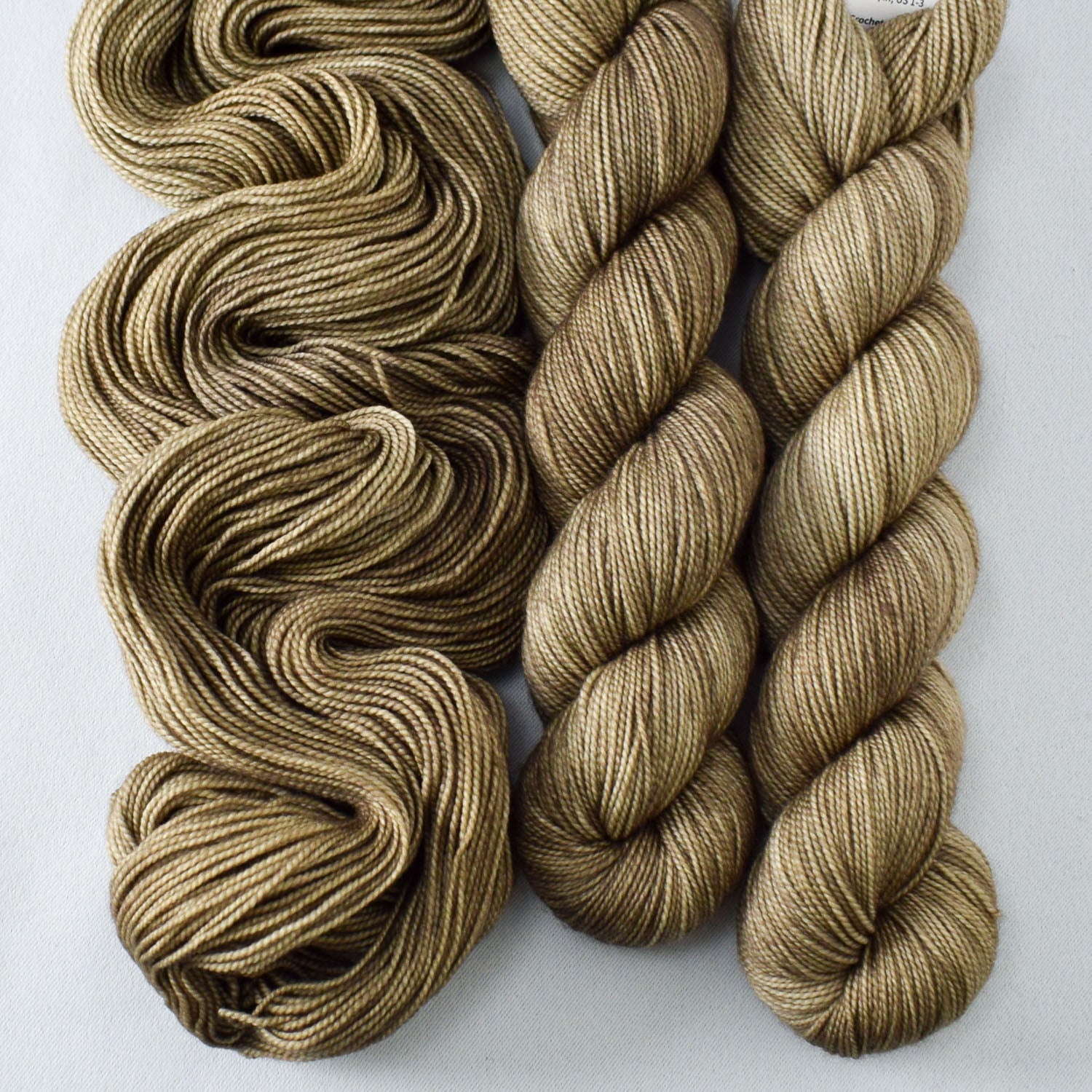 Riverside - Miss Babs Yummy 2-Ply superwash Merino wool yarn