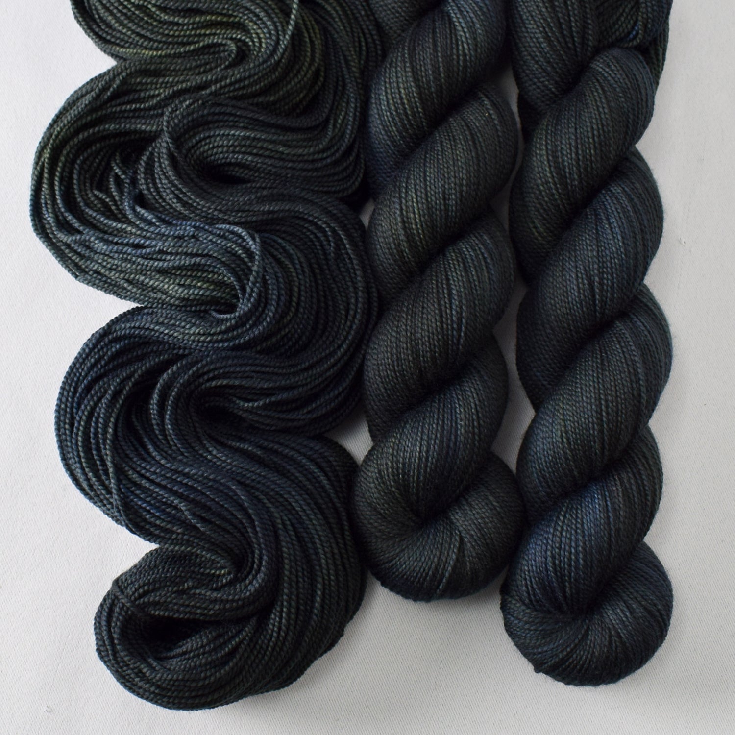 Riverway - Miss Babs Yummy 2-Ply superwash Merino wool yarn