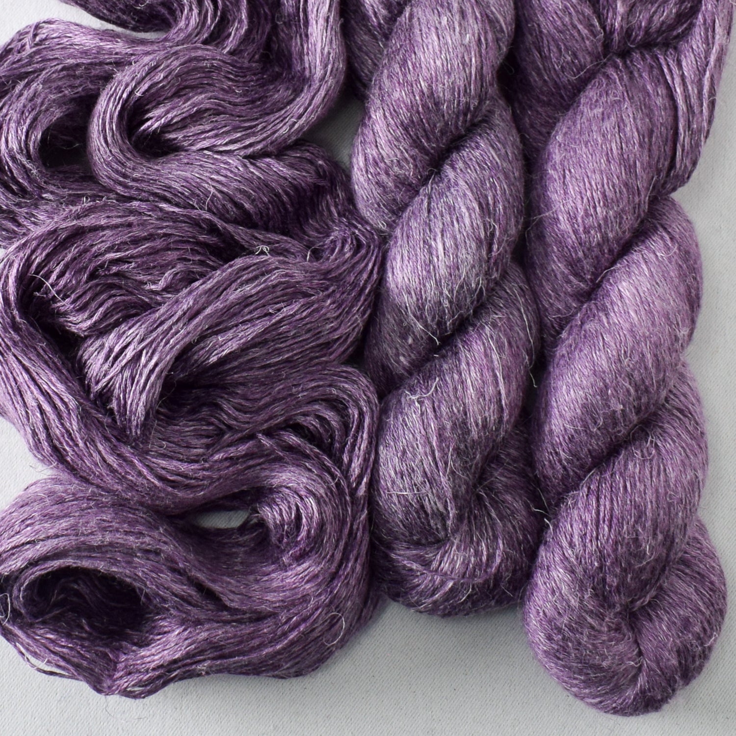 Sagrada - Miss Babs Damask Silk and Linen yarn