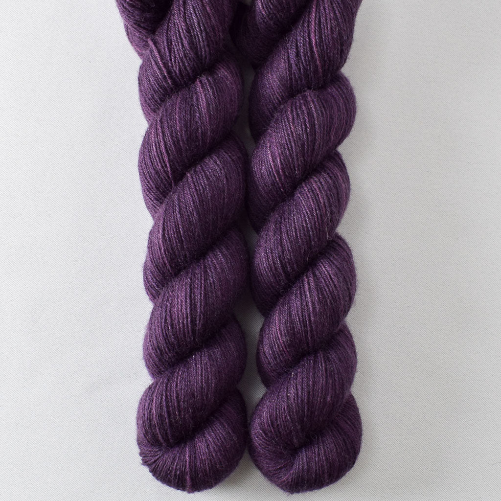 Sagrada - Miss Babs Katahdin 437 superwash BFL wool yarn