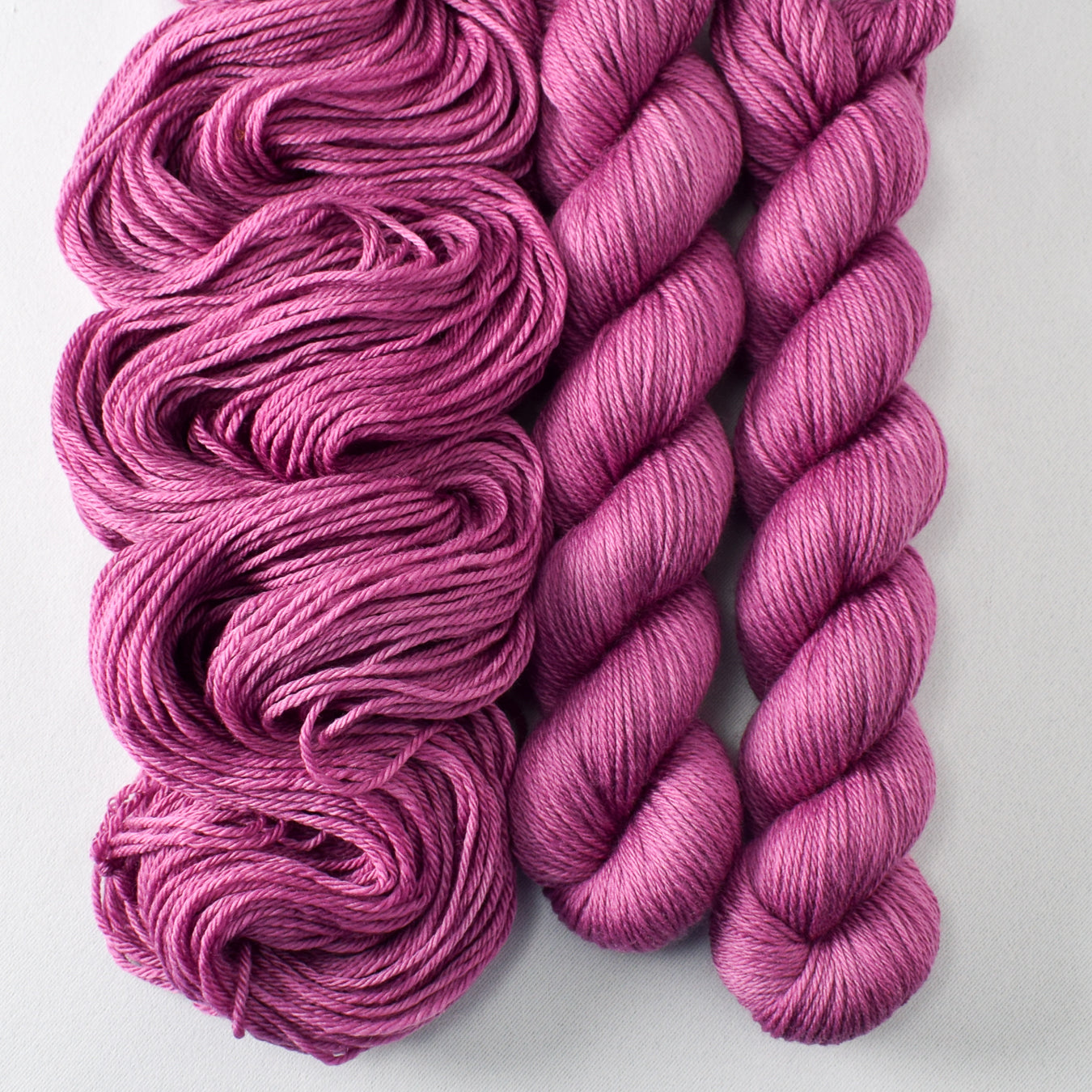 Sanderiana - Miss Babs Yowza Mini superwash Merino wool yarn