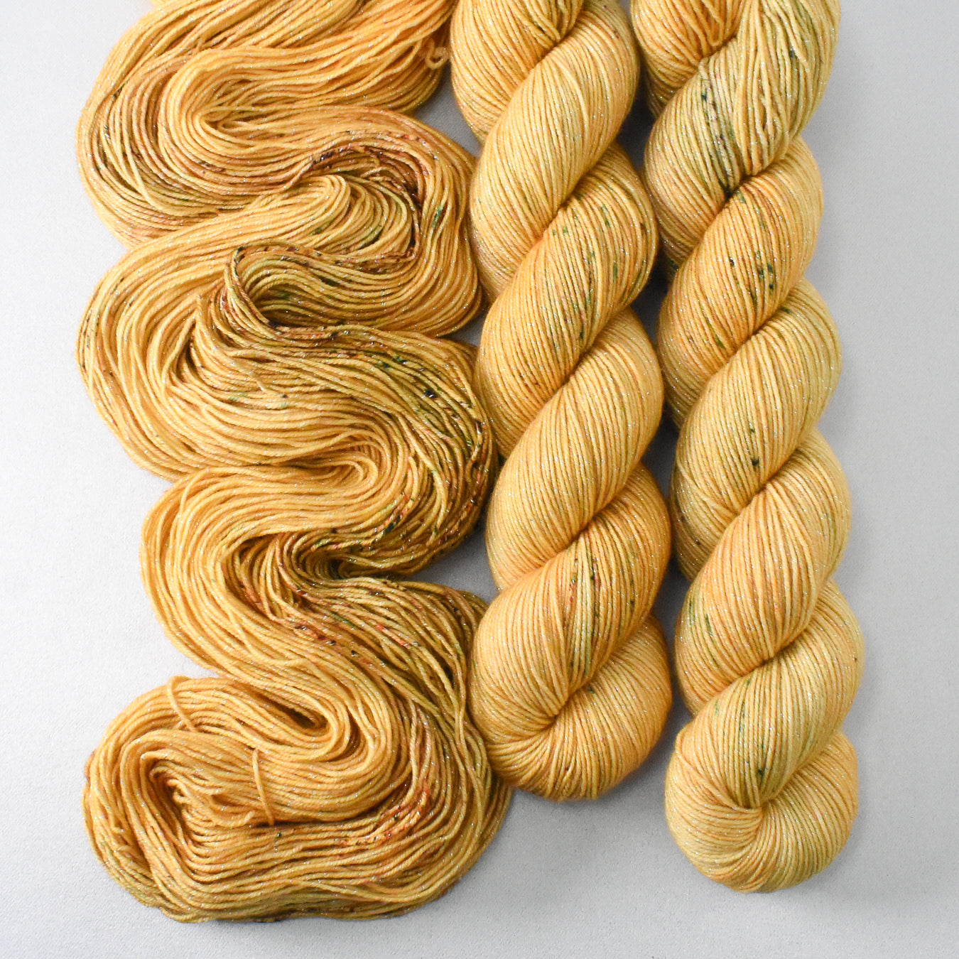 Snow Crocus - Miss Babs Estrellita yarn