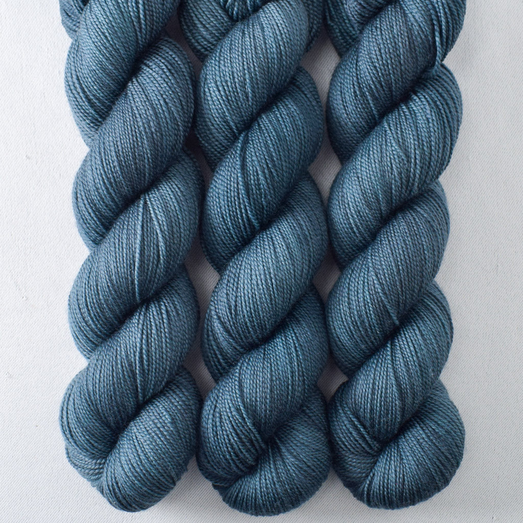 Spree - Miss Babs Yummy 2-Ply superwash Merino wool yarn