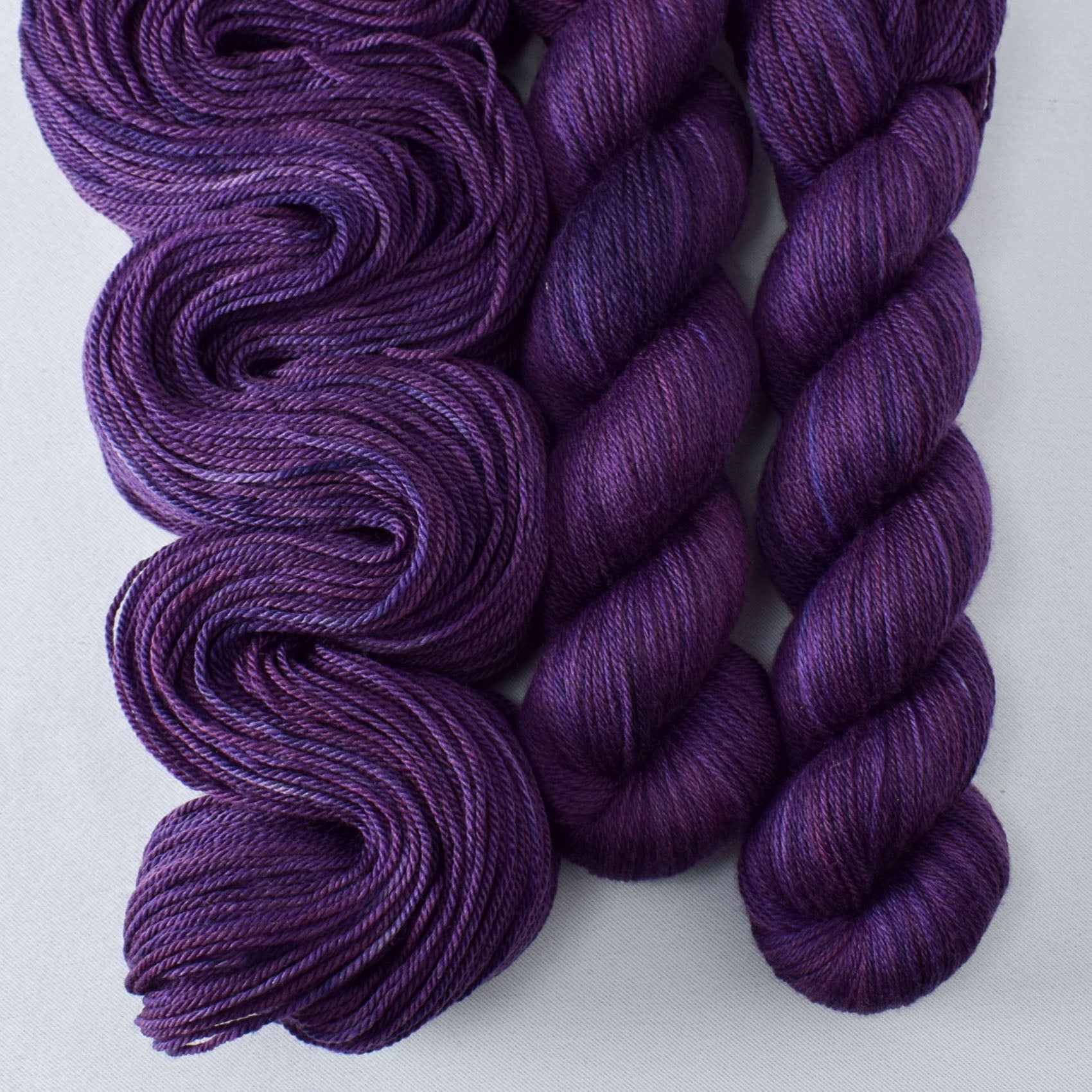 Sugilite - Miss Babs Caroline merino-cashmere-nylon yarn