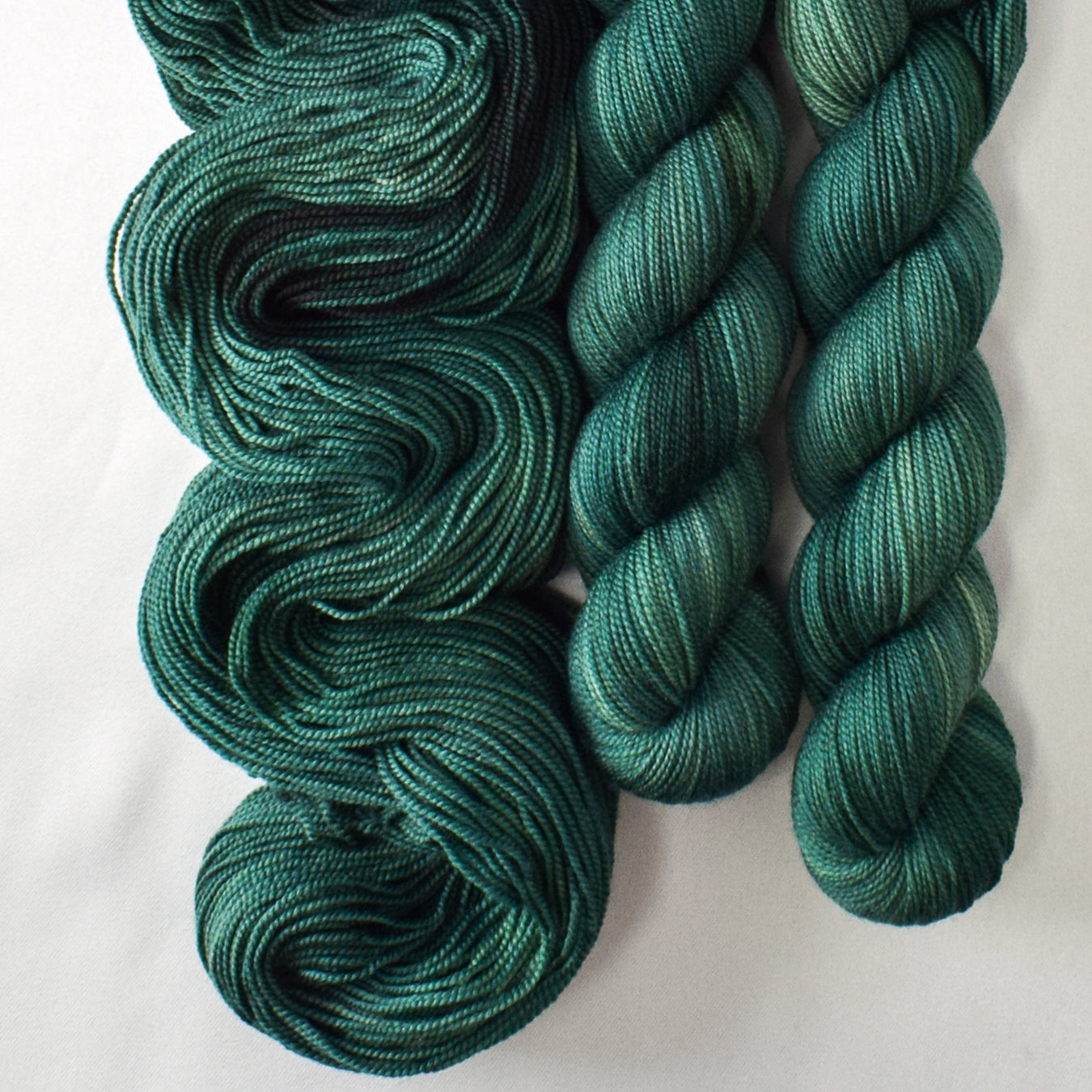 Sycamore Grove - Miss Babs Yummy 2-Ply yarn