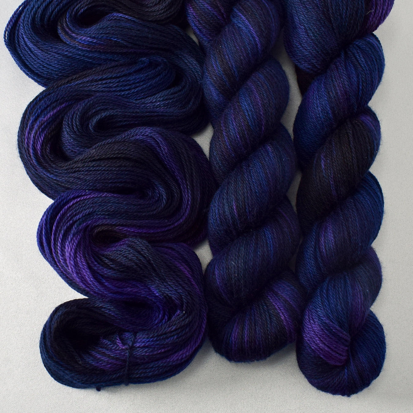 Synthesizer - Miss Babs Caroline yarn