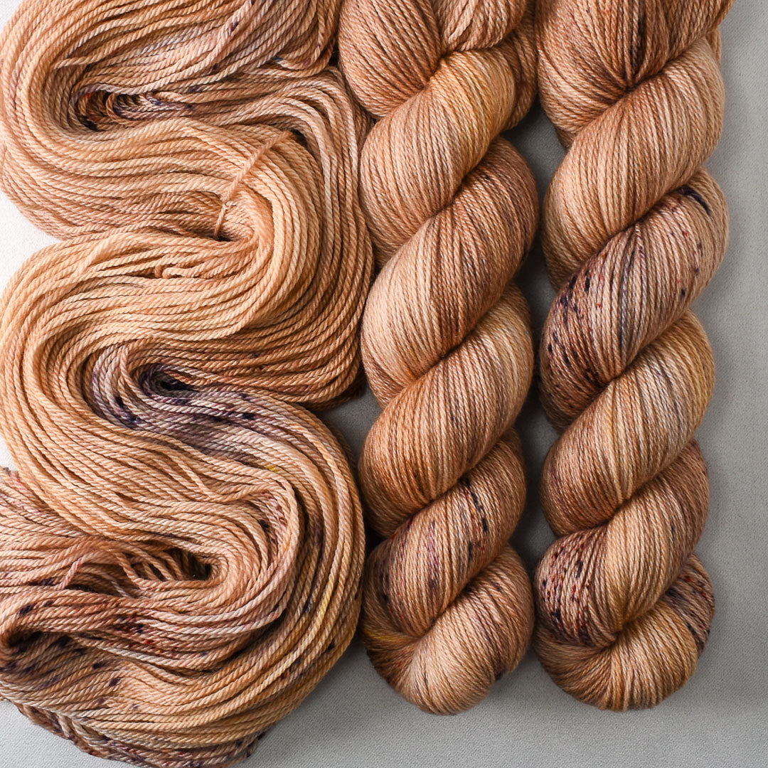 The Gust of Wind - Miss Babs Caroline yarn