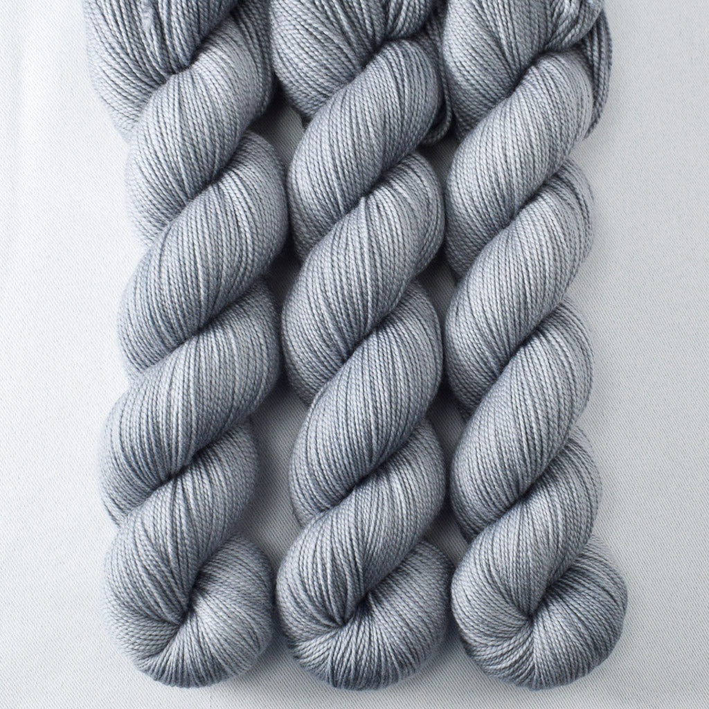 Tyl - Miss Babs Yummy 2-Ply superwash Merino wool yarn