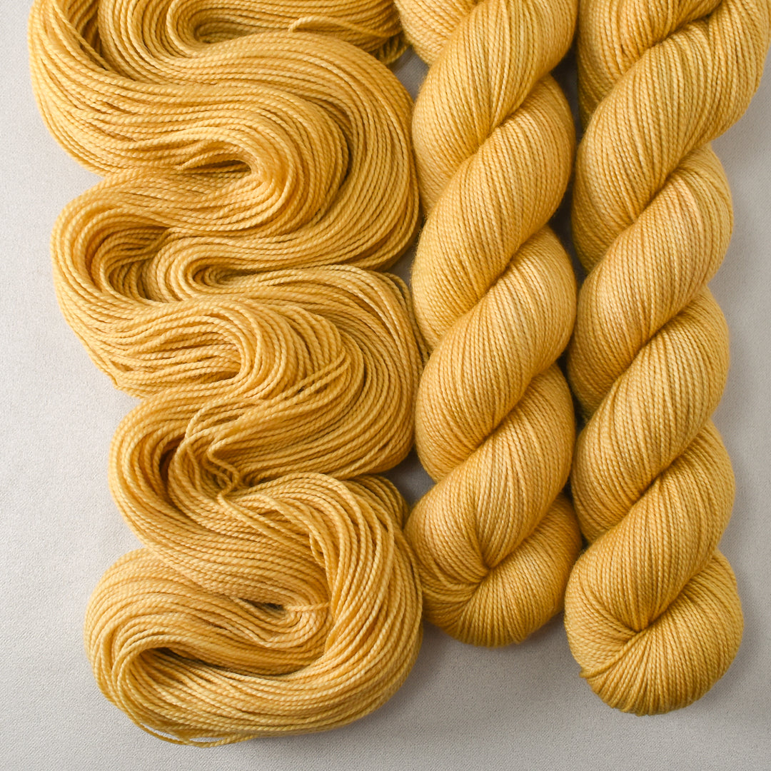 Umi Tongue - Miss Babs Yummy 2-Ply yarn