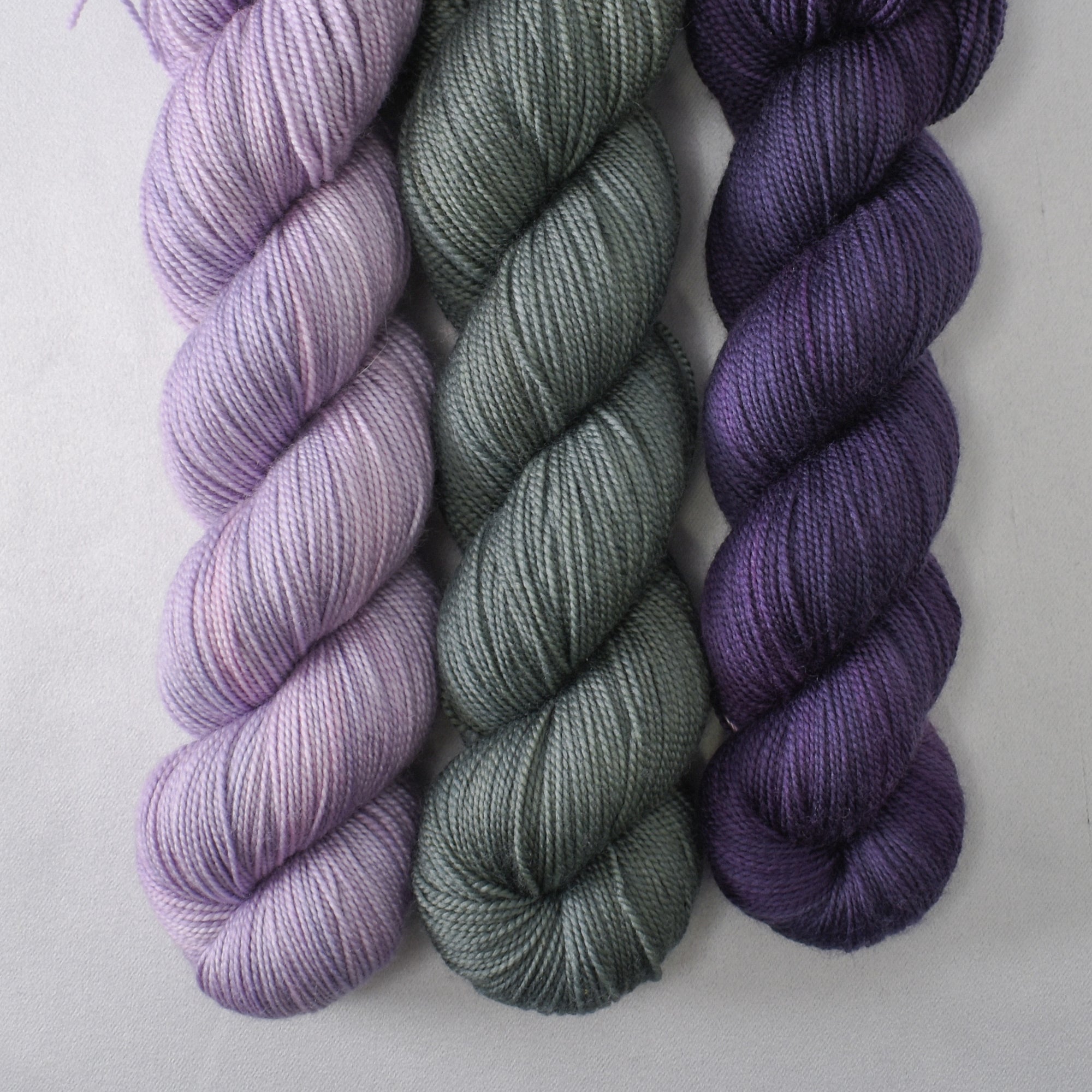 Valiant Grapes, Artemisia, and Muscadine Grapes - Yummy 2-Ply Trio - Babette