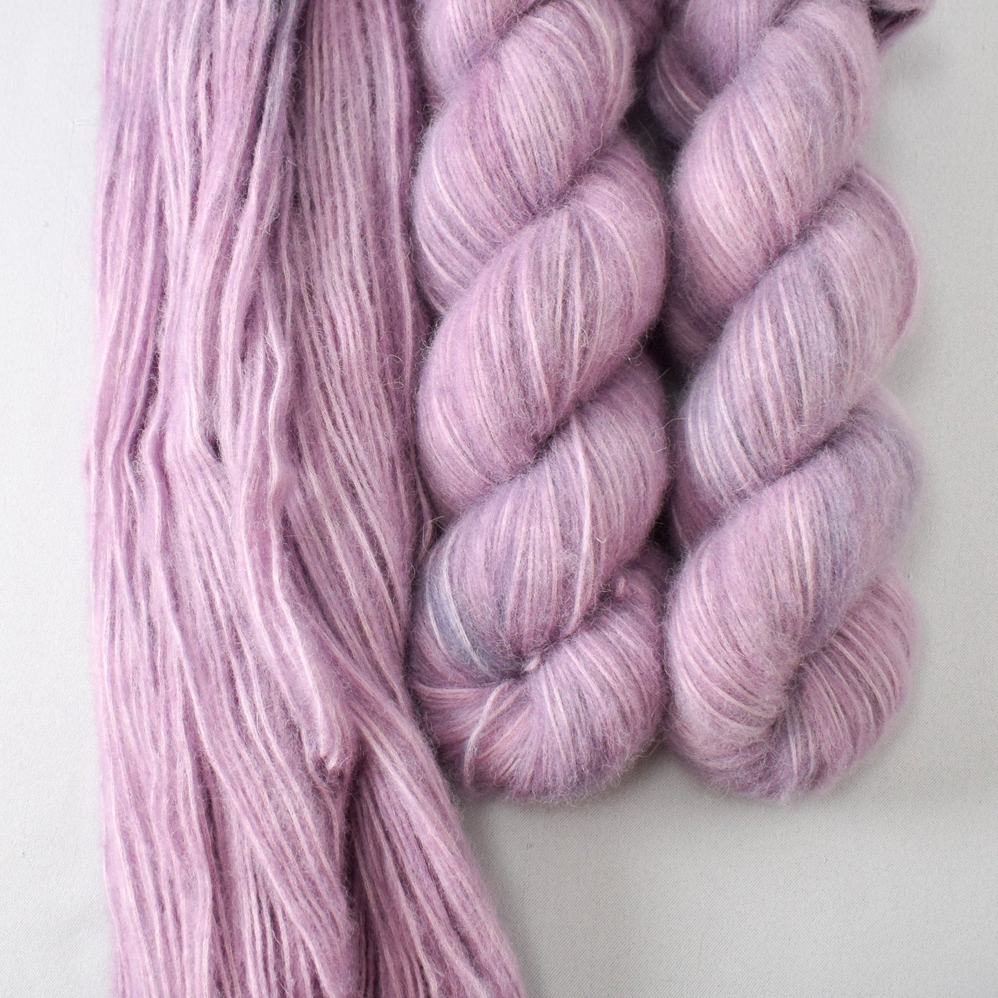 Valiant Grapes - Miss Babs Billow yarn