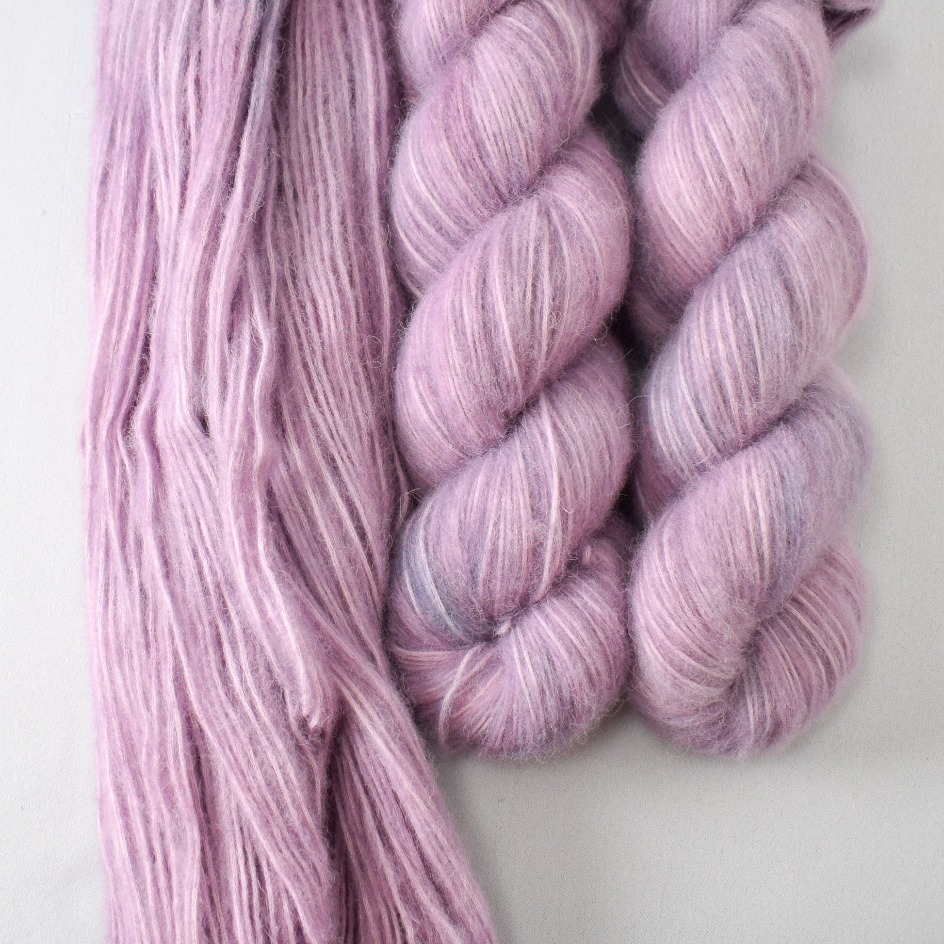 Valiant Grapes - Miss Babs Billow yarn