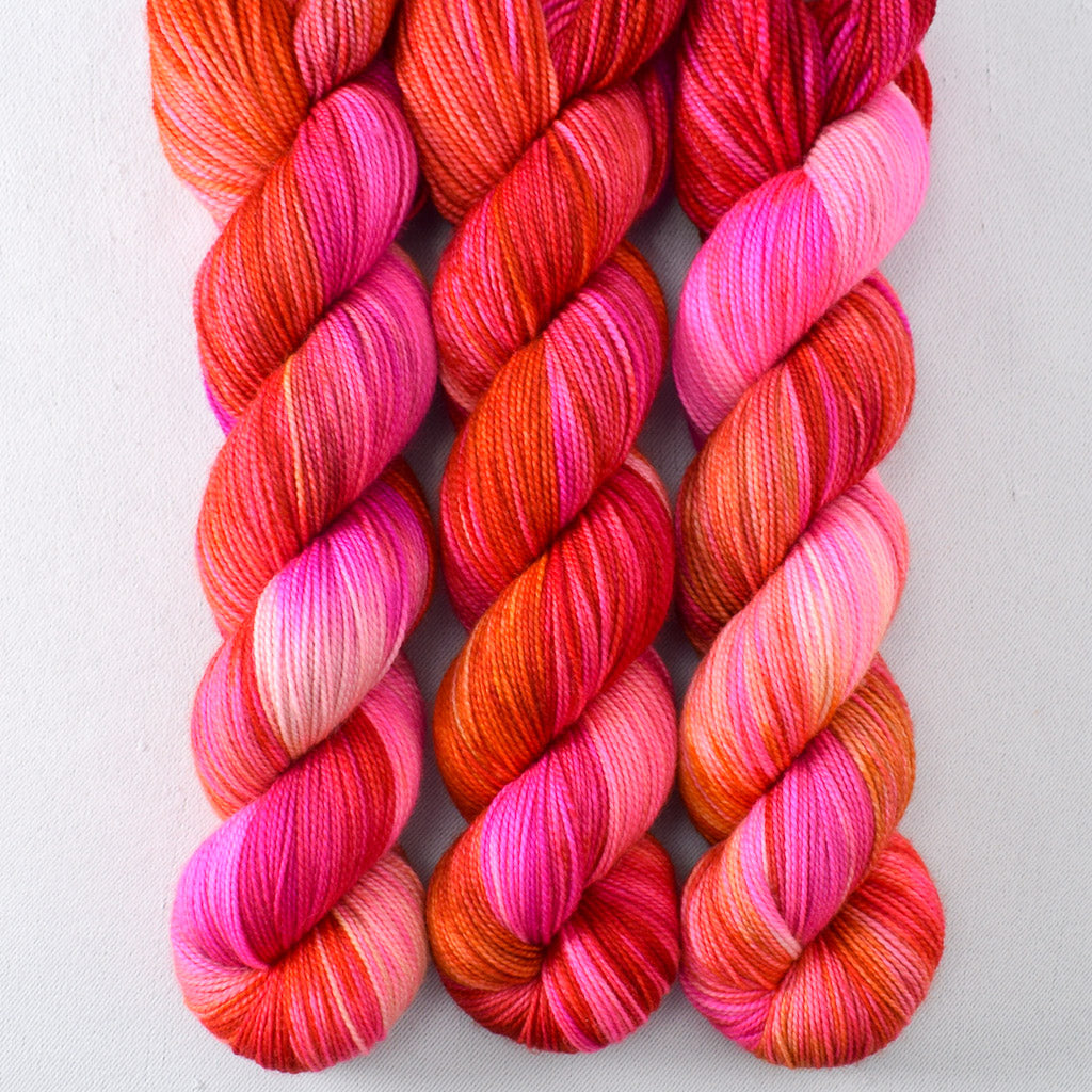 Verrassing - Miss Babs Yummy 2-Ply superwash Merino wool yarn