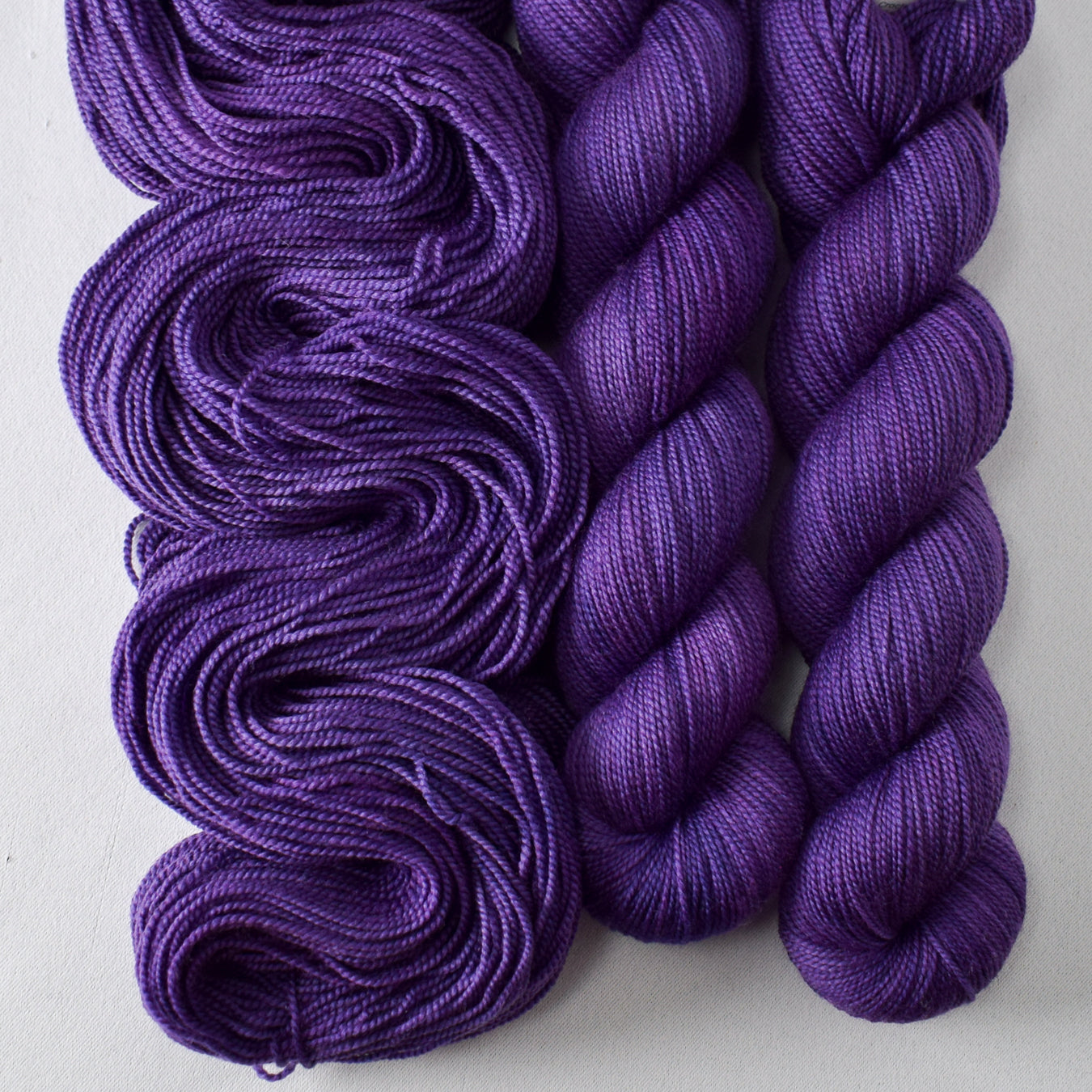 Vibrant - Miss Babs Yummy 2-Ply yarn