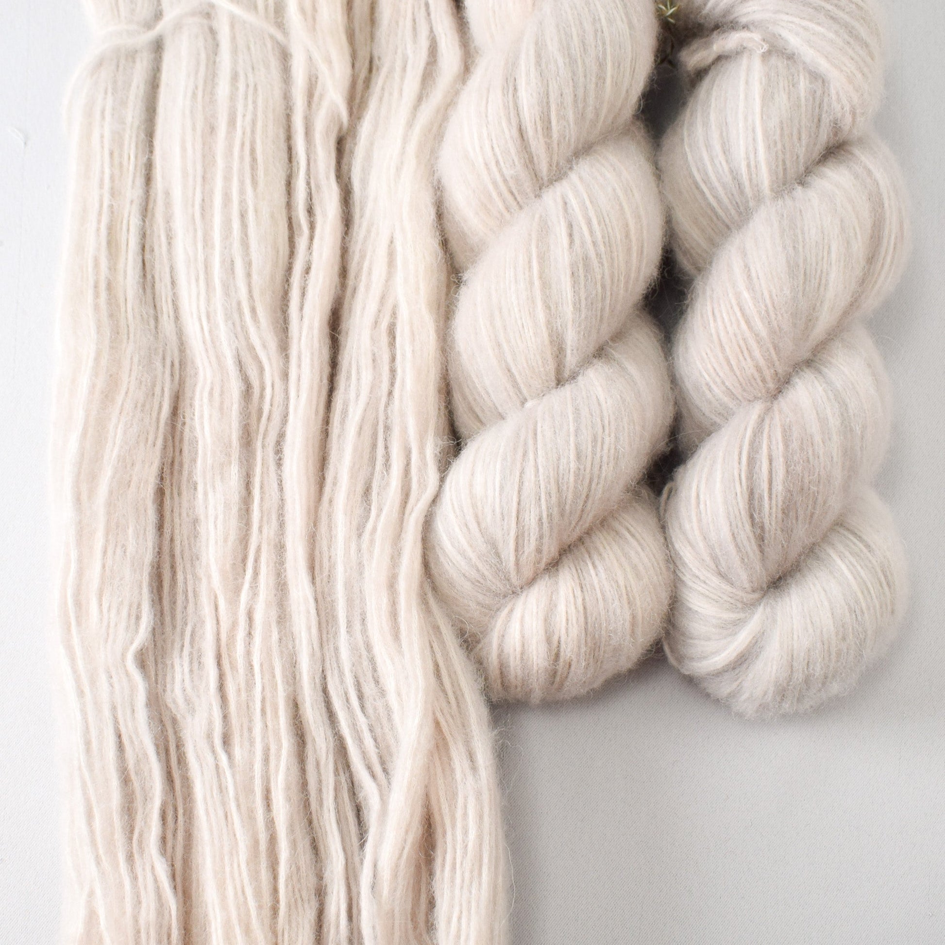 White Peppercorn - Miss Babs Billow yarn