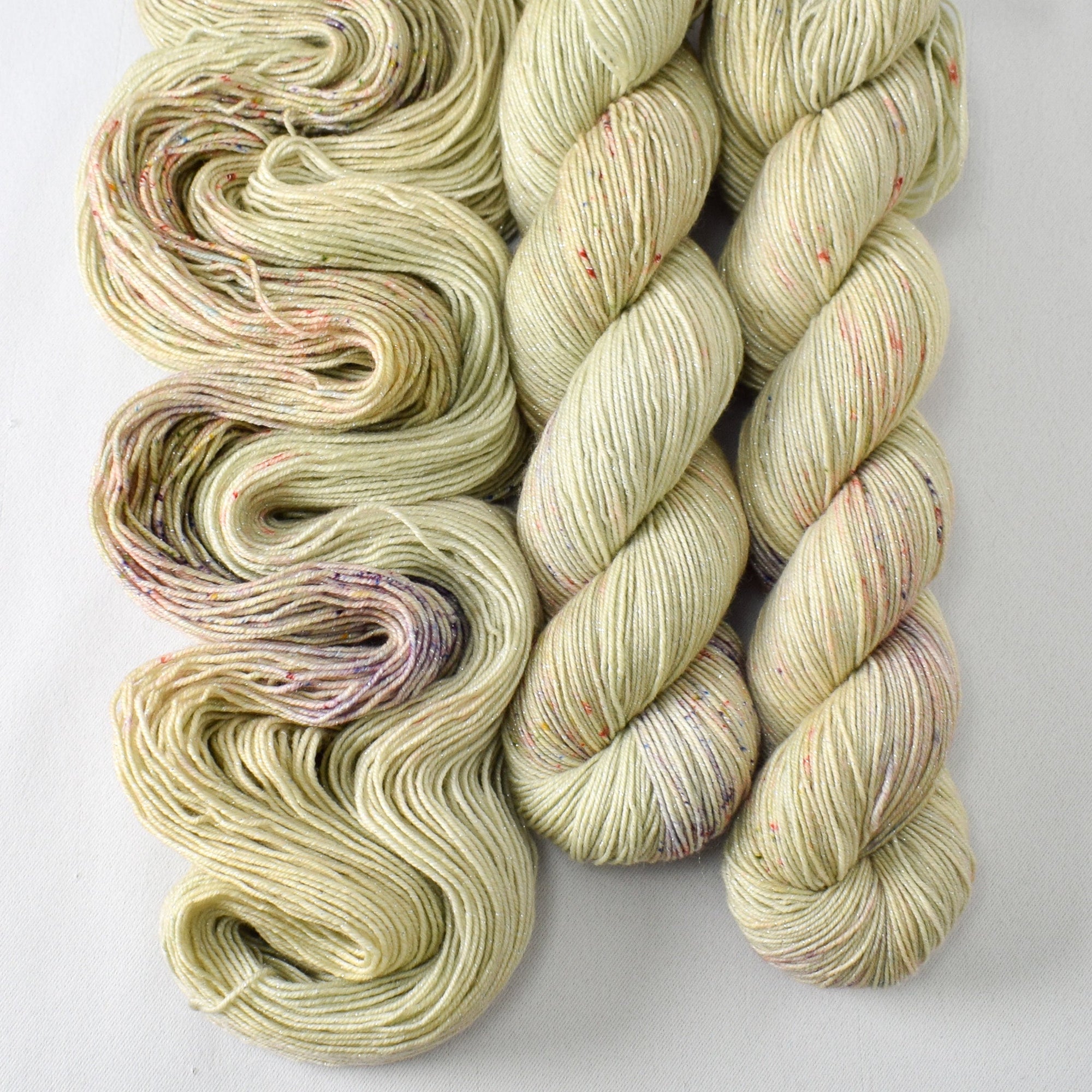 Wildcraft - Miss Babs Estrellita yarn