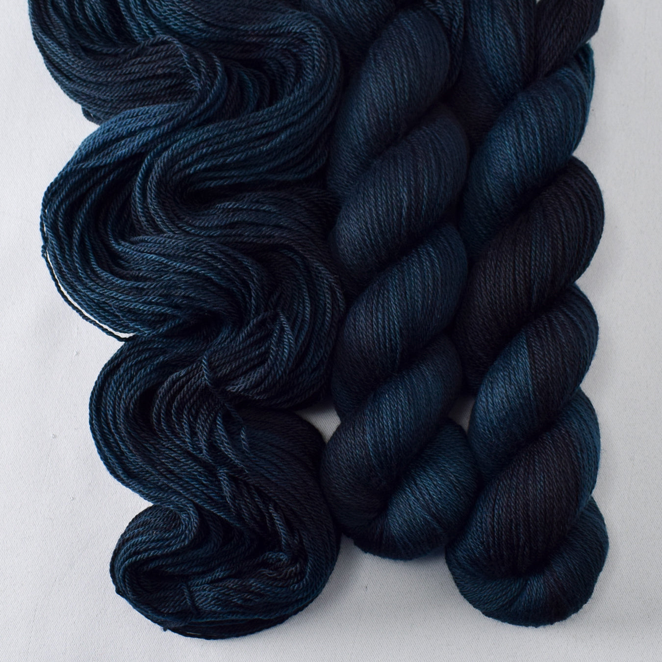 Windy Point - Miss Babs Caroline yarn