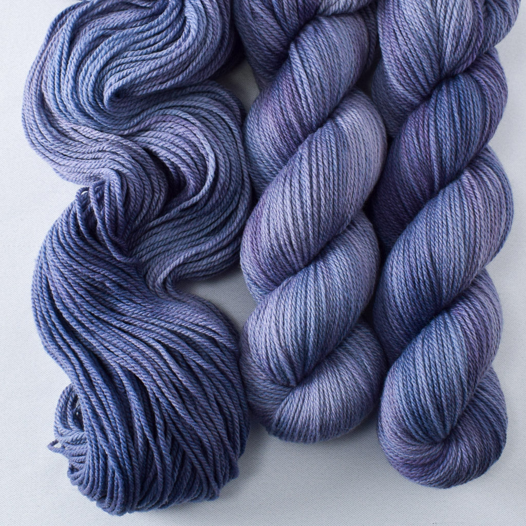 Wolkendrama - Miss Babs Intrepid yarn