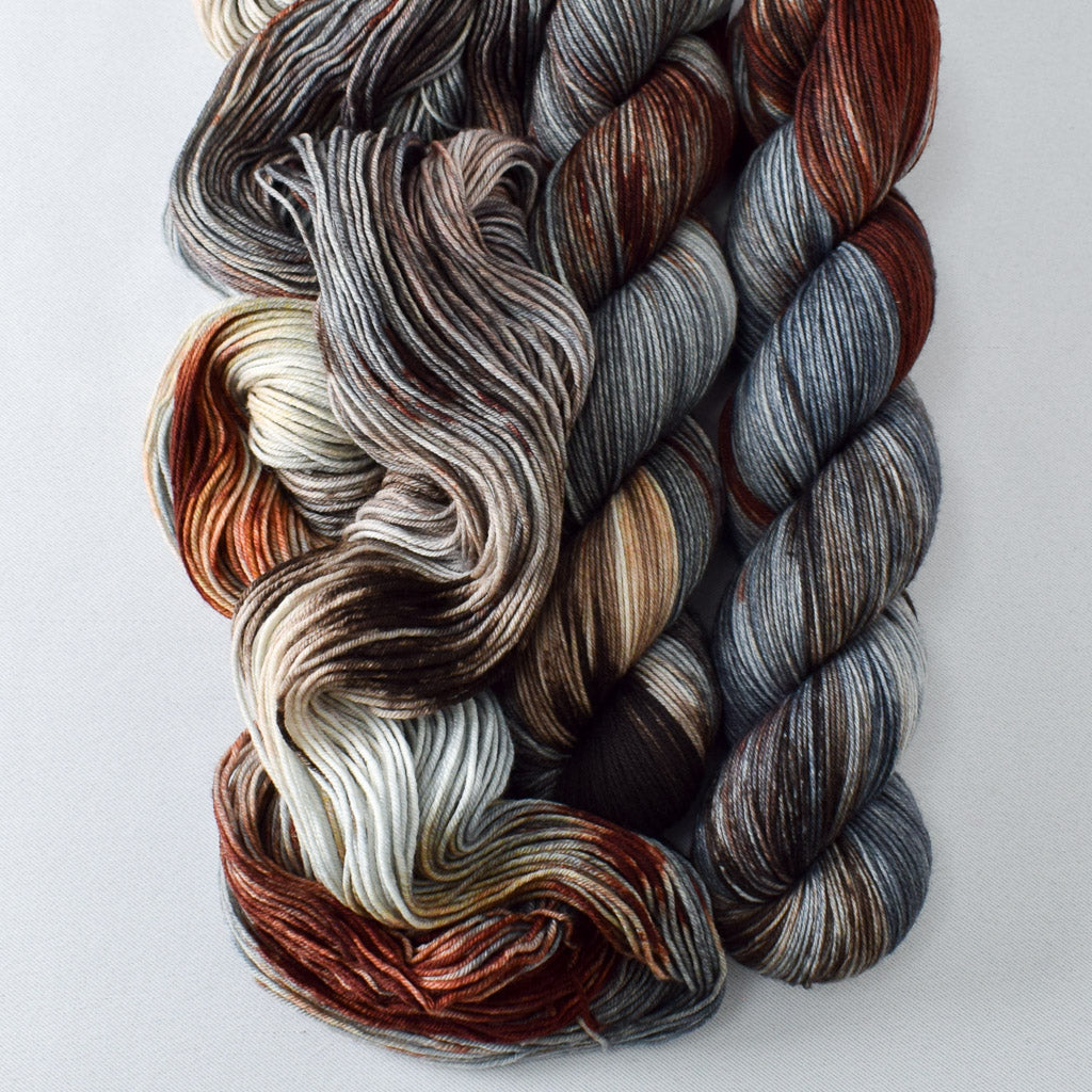 Wolves Den - Miss Babs Putnam Merino wool and nylon sock yarn