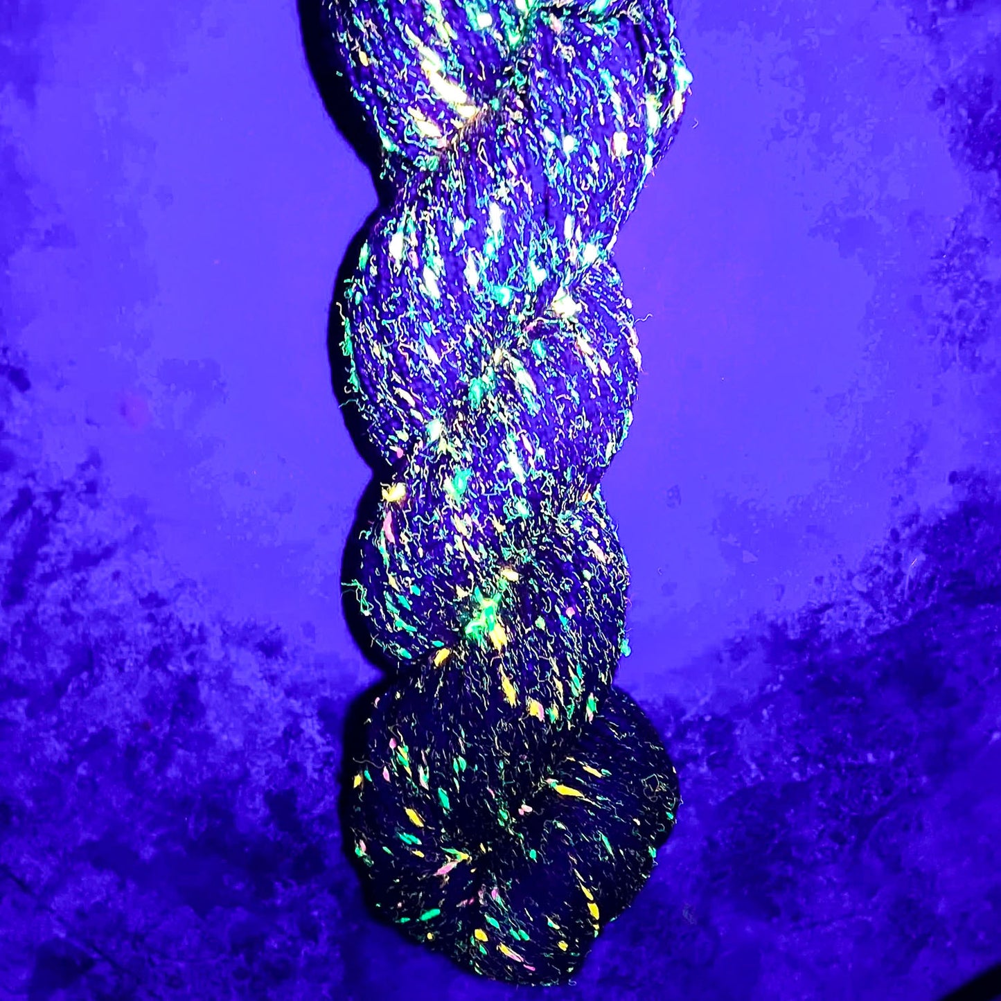 Zaldy - Neon Tweed - Wild Iris