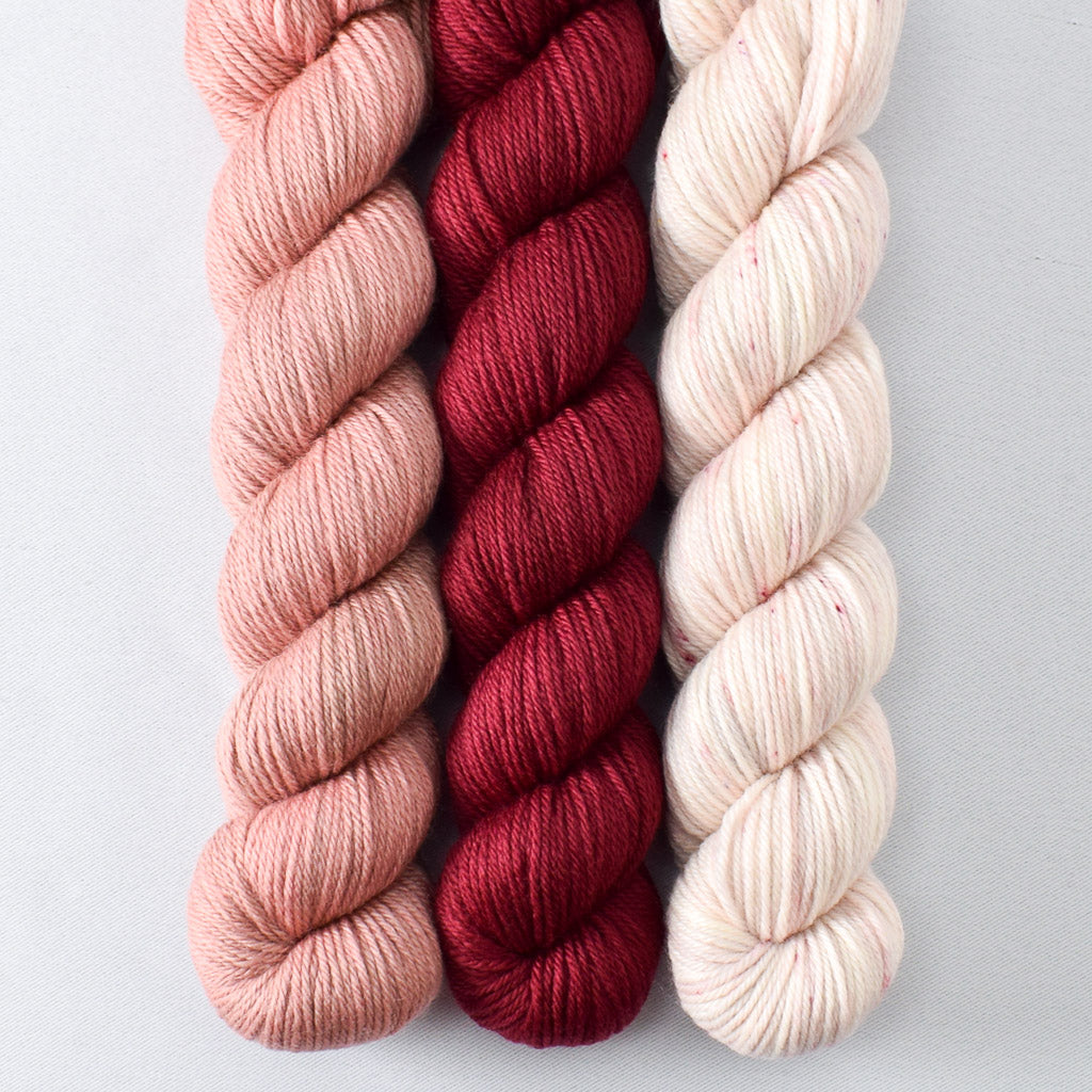 Abiquiu, Blusher, Kobold - Miss Babs Yowza Mini Trio