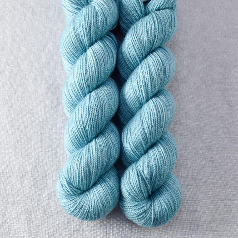 Albali - Miss Babs Yummy 2-Ply superwash Merino wool yarn