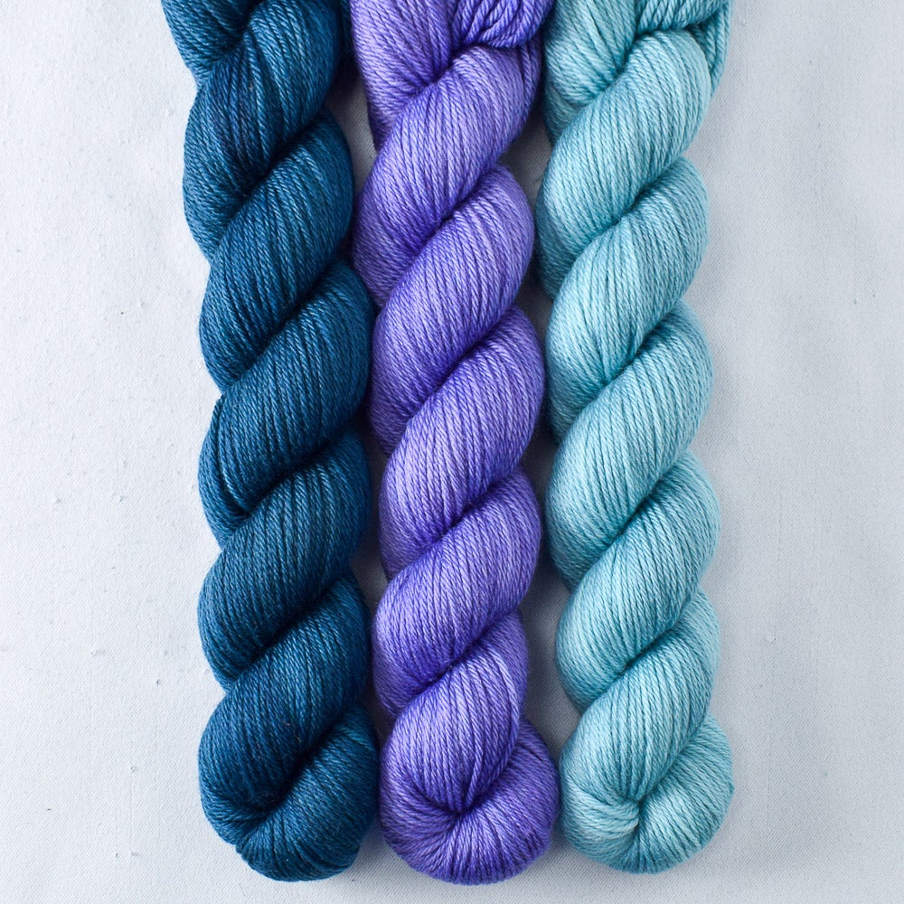 Albali, Franklin, Light Clematis - Miss Babs Yowza Mini Trio