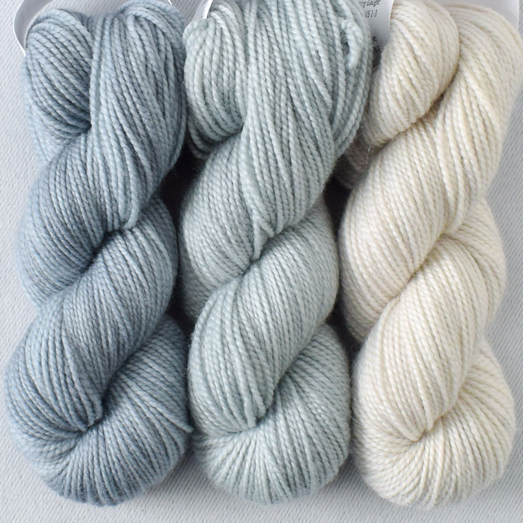 Alcor, Fogbound, White Peppercorn - Miss Babs Toe Trio