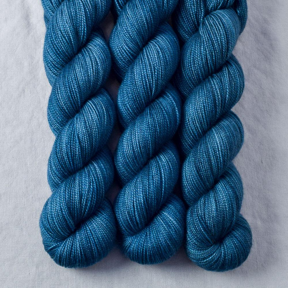 Algol - Miss Babs Yummy 2-Ply superwash Merino wool yarn