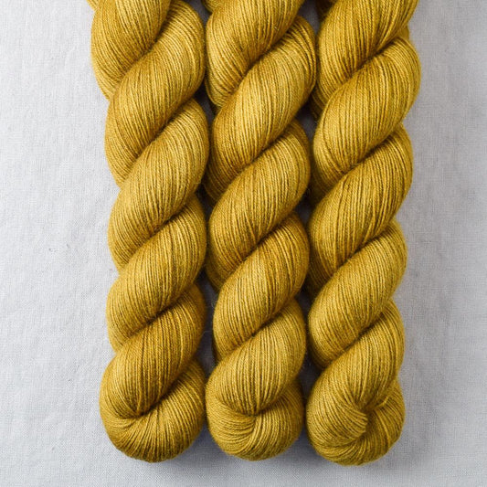 Antique Brass - Miss Babs Katahdin 437 yarn