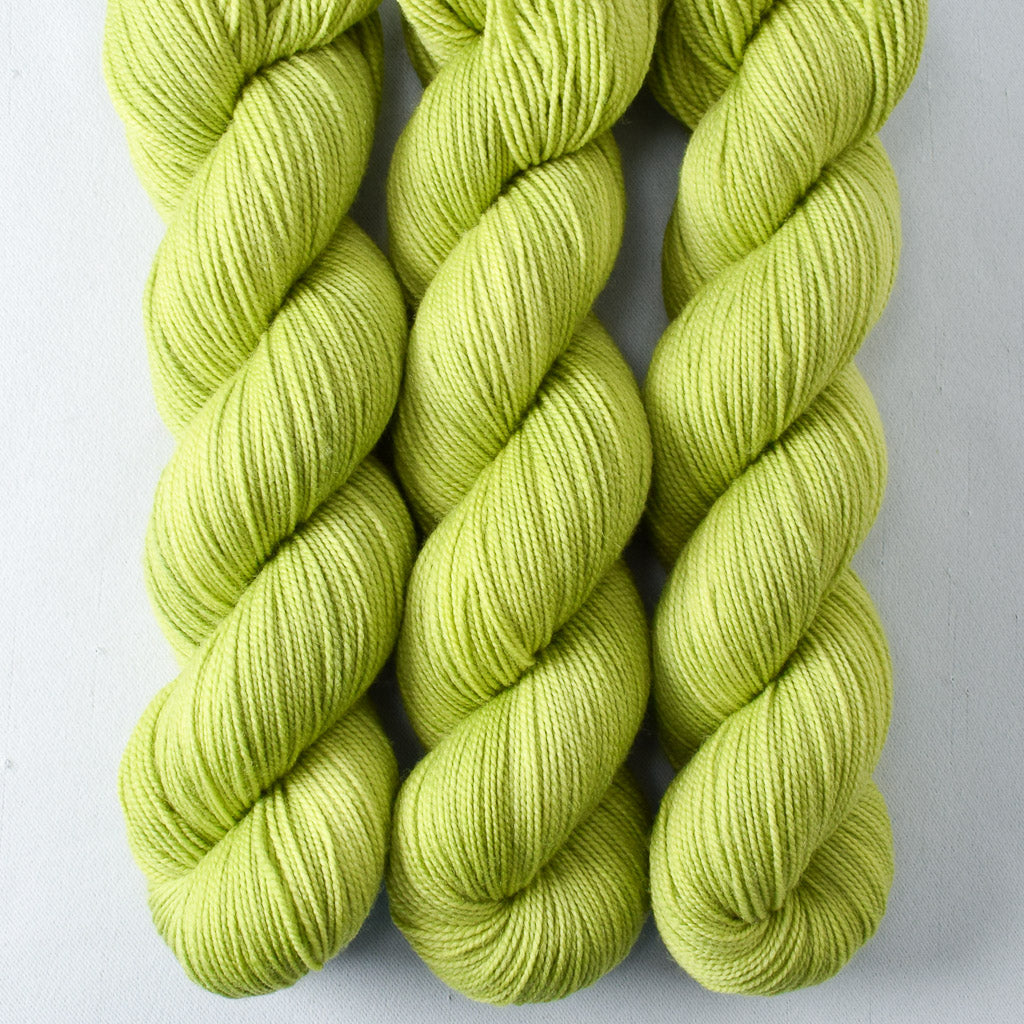 Aphid - Miss Babs Yummy 2-Ply yarn