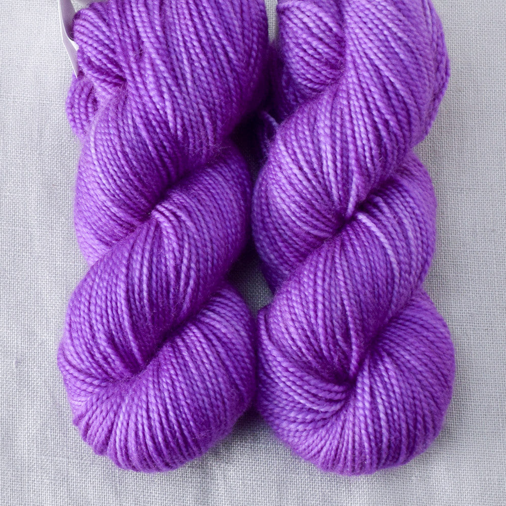 Archway - Miss Babs Yummy 2-Ply Toes superwash Merino wool yarn