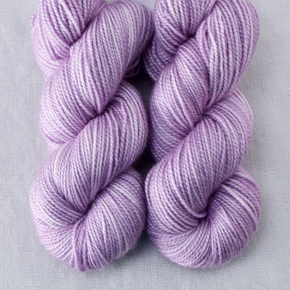 Atlas - Miss Babs Yummy 2-Ply Toes superwash Merino wool yarn
