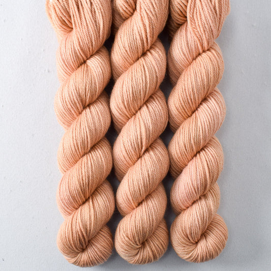 Bakewell Tart - Miss Babs Yowza Mini yarn