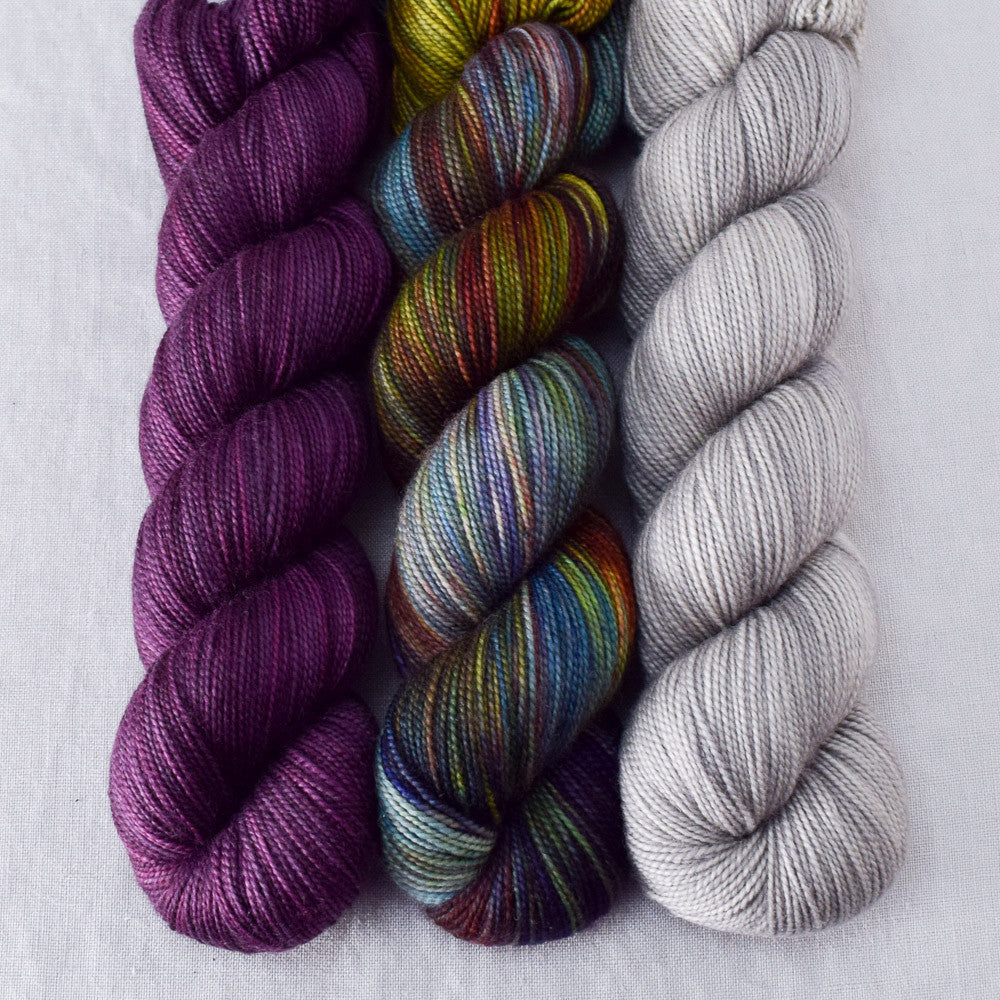 Bat S**t Crazy, Oyster, Tulipa - Miss Babs Yummy 2-Ply Trio