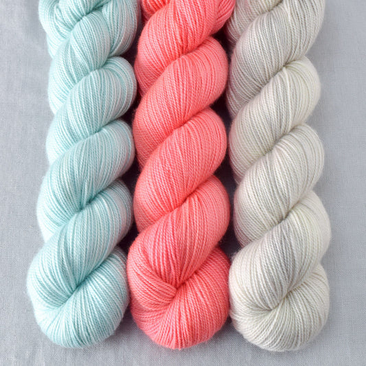 Beach Chair, Pink Grapefruit, White Peppercorn - Miss Babs Yummy 2-Ply Trio